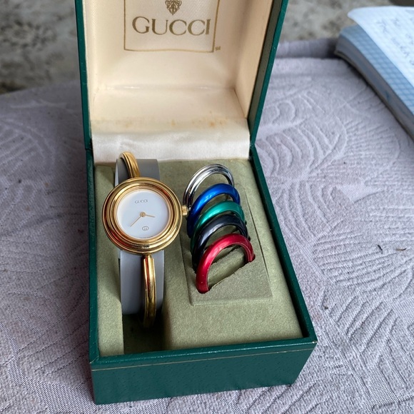 Gucci bangle watch - Picture 1 of 5